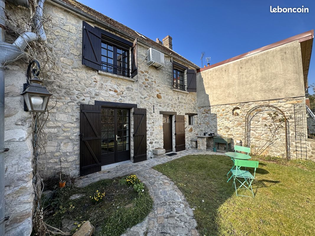 Дом с 3 спальнями в Тйе-сюр-Тев, Франция № 68835