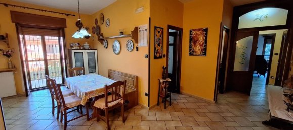 Apartamento de 4 dormitorios en San Sebastiano al Vesuvio, Italy No. 327736 10