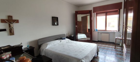 Apartamento de 4 dormitorios en San Sebastiano al Vesuvio, Italy No. 327736 16
