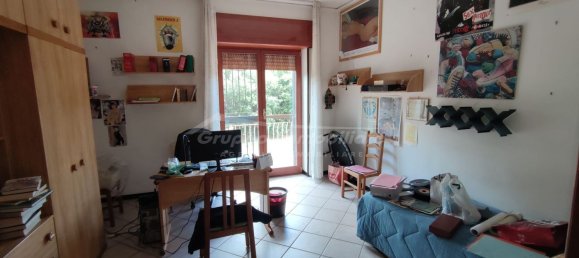 Apartamento de 4 dormitorios en San Sebastiano al Vesuvio, Italy No. 327736 20