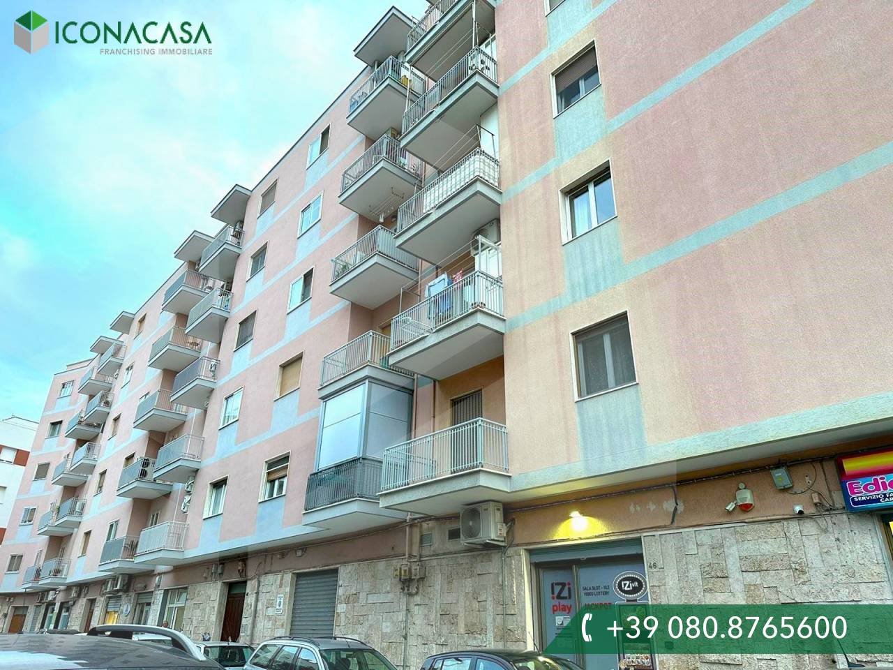 Квартира с 3 комнатами в Монополи, Италия № 28452