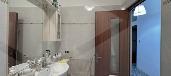 Квартира с 3 комнатами в Монополи, Италия № 28452 17