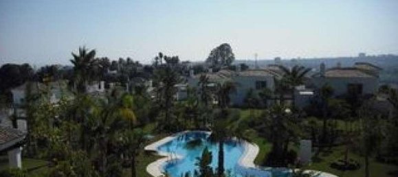 5 bedrooms Villa in Marbella, Spain No. 99925 2