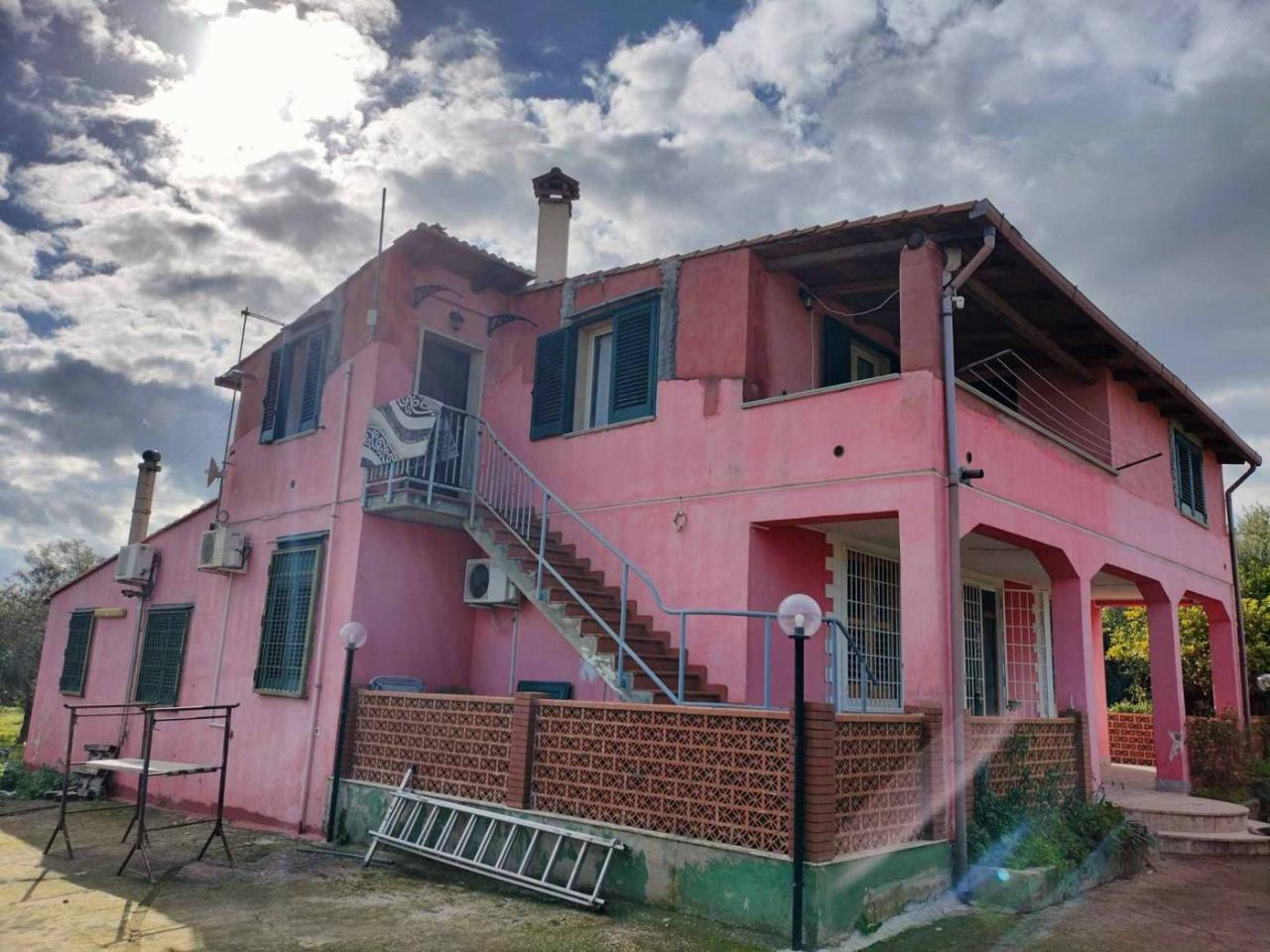 Villa de 6 habitaciónes en Augusta, Italy No. 75442