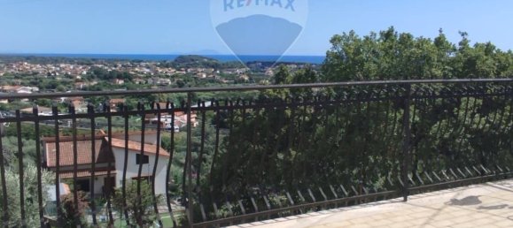 3 bedrooms House in Minturno, Italy No. 270482 9