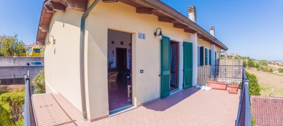 2 Schlafzimmer Wohnung in San Costanzo, Italy, Nr. 273320 10