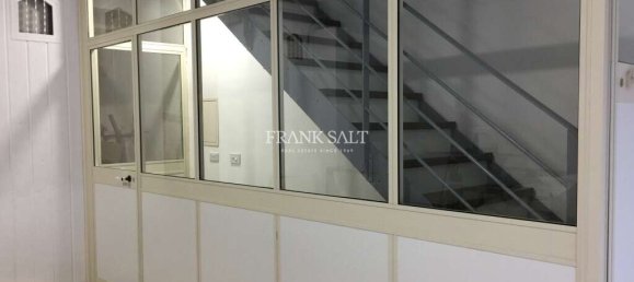 200m² Warehouse in Qormi, Malta No. 12056 8