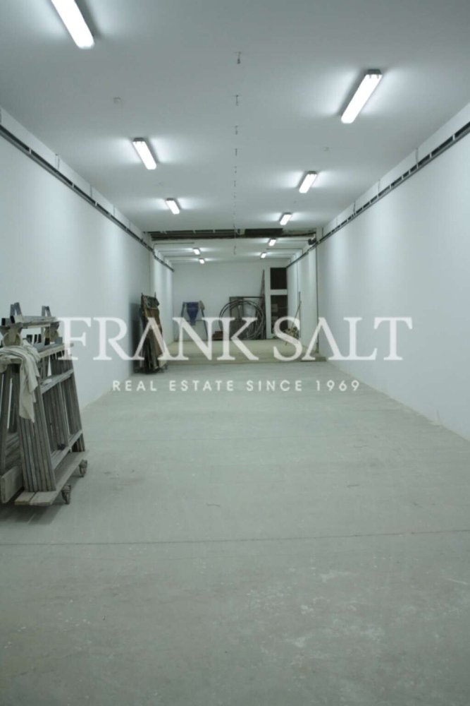 200m² Warehouse in Qormi, Malta No. 12056