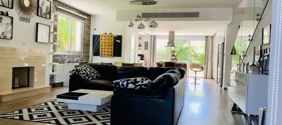 4 bedrooms Commercial property in Paphos, Cyprus No. 21447 7