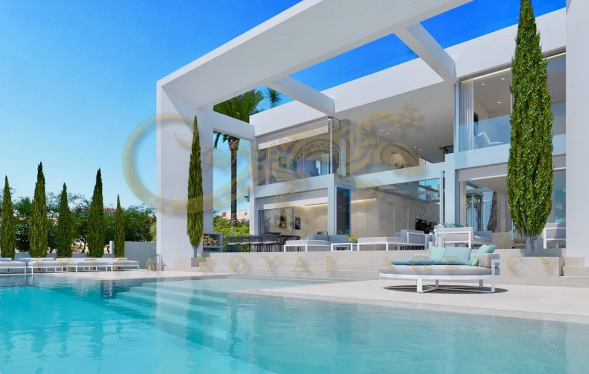 4 bedrooms Villa in Port Adriano, Spain No. 1068