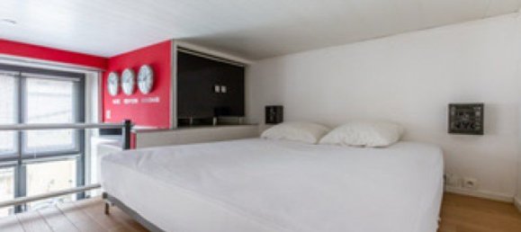 1 bedroom Apartment in Paris, France No. 320030 2