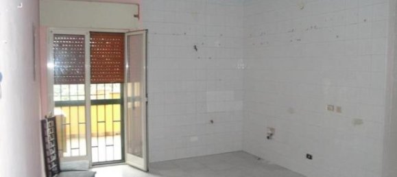 Apartamento T2 em Giugliano in Campania, Italy N.º 253422 3