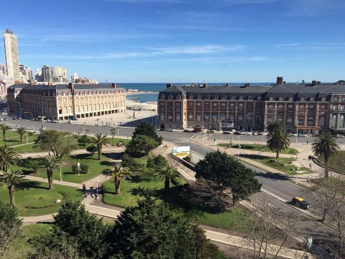 3 bedrooms Apartment in Mar del Plata, Argentina No. 70211