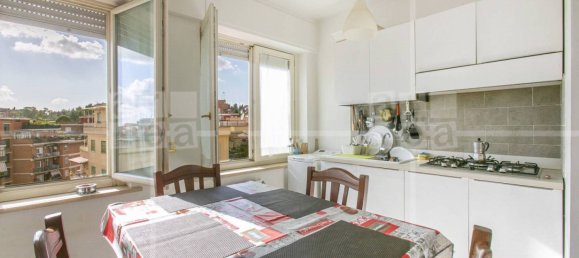 2 Schlafzimmer Wohnung in Rome, Italy, Nr. 358711 6