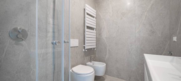 2 bedrooms Apartment in Milan, Italy No. 271536 15