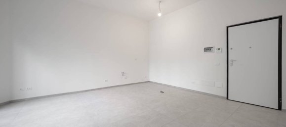 2 bedrooms Apartment in Milan, Italy No. 271536 16