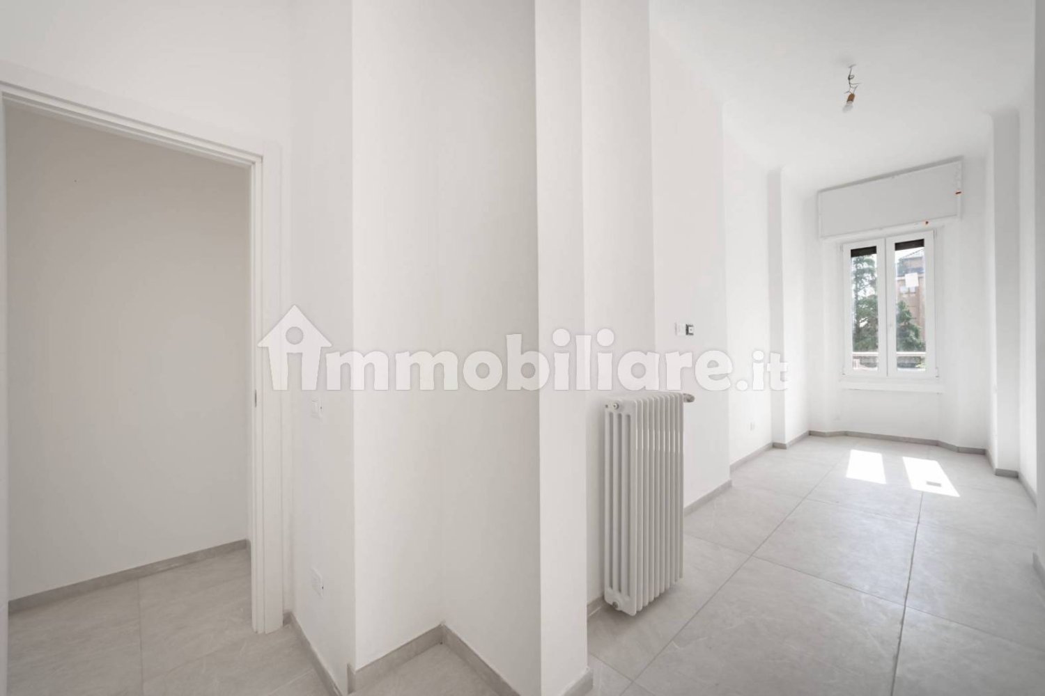 2 bedrooms Apartment in Milan, Italy No. 271536