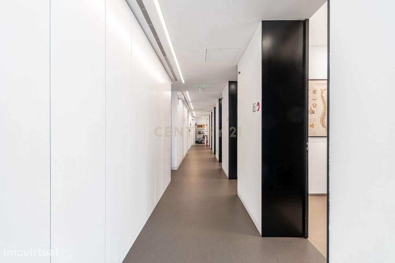 Gewerbliche Immobilie in Odivelas, Portugal 247m², Nr. 218916