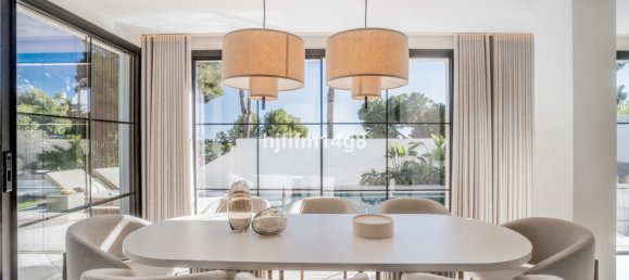 5 chambres Maison de ville à Marbella, Spain No. 56669 7