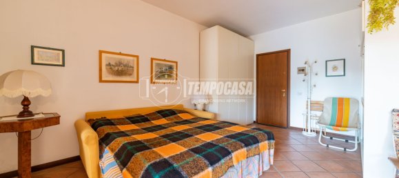 Studio in Lesa, Italy No. 372830 11