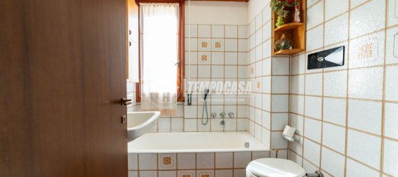 Studio in Lesa, Italy No. 372830 14