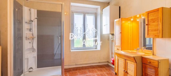 4 bedrooms House in Roncourt, France No. 68478 13