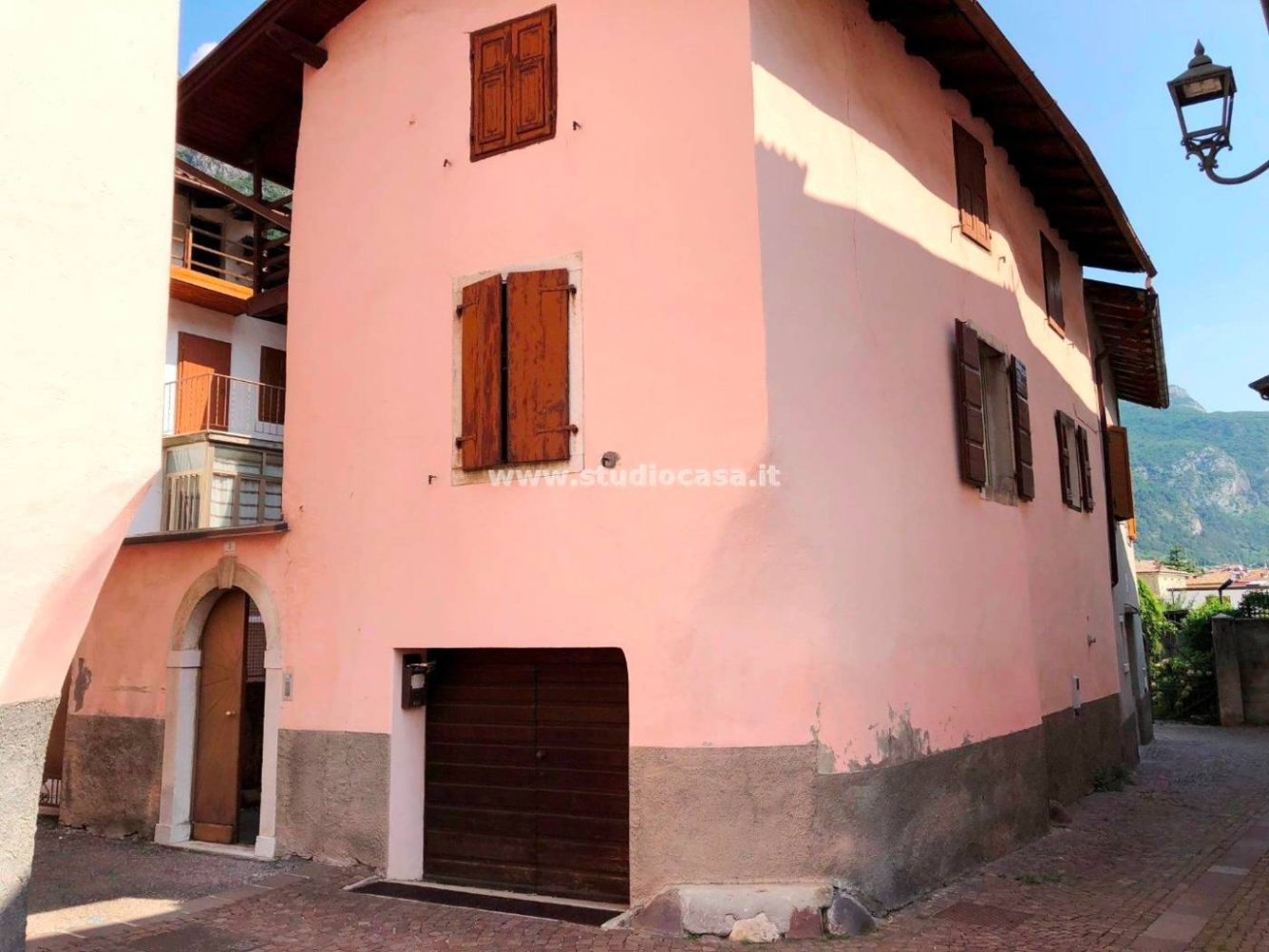 Casa de 3 dormitorios en Avio, Italy No. 113280