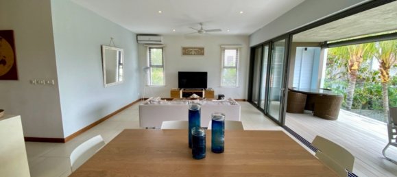 3 bedrooms Apartment in Grande Riviere Noire, Mauritius No. 175 7