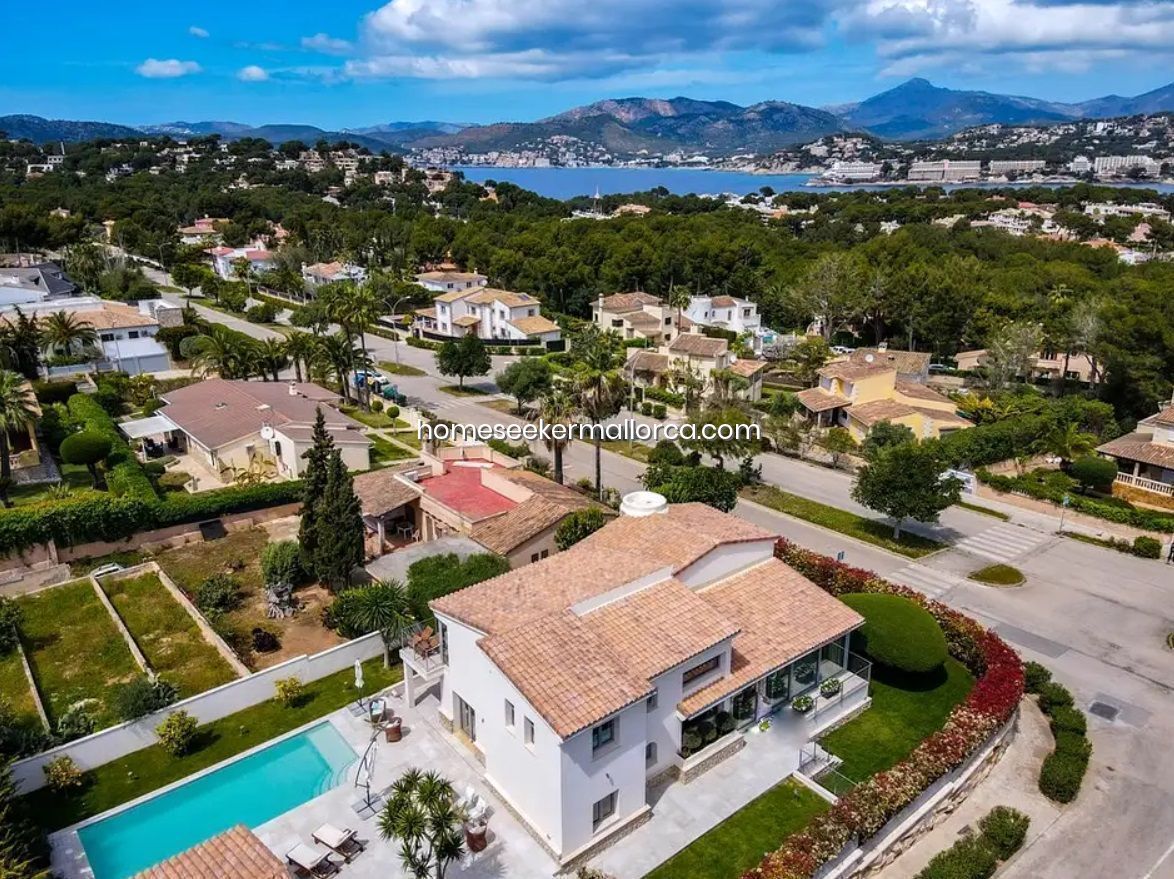 Villa T4 em Nova Santa Ponsa, Spain N.º 165140