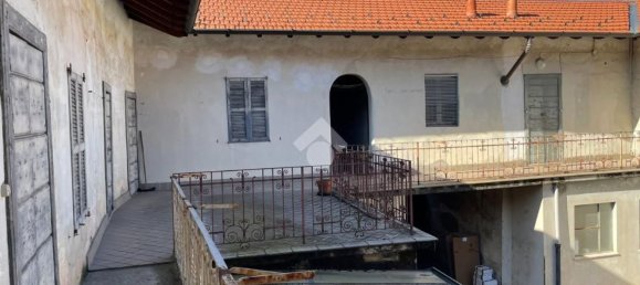 Casa de 20 divisões em Cardano al Campo, Italy N.º 110930 15