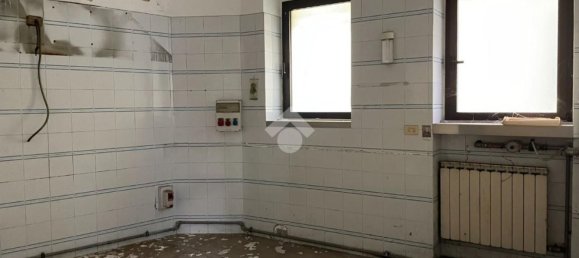 Casa de 20 divisões em Cardano al Campo, Italy N.º 110930 7