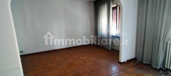 3 bedrooms Apartment in Borgomanero, Italy No. 375533 5