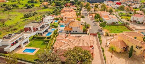 Casa de 6 dormitorios en Albufeira, Portugal No. 174948 5