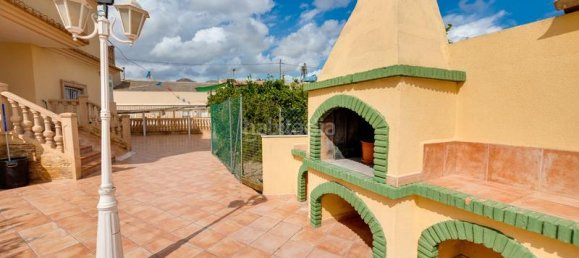 Дом с 7 спальнями в Аликанте, Испания № 50817 51