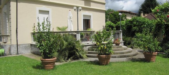 3 bedrooms Villa in Barga, Italy No. 272 3