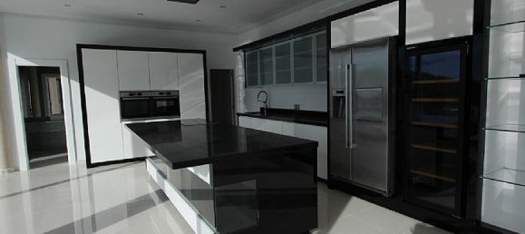 4 Schlafzimmer Villa in Benissano, Spain, Nr. 4416 8