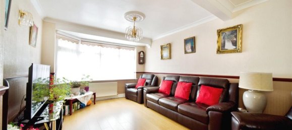3 bedrooms House in London, United Kingdom No. 11472 3