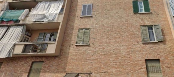 3-salle Appartement à Turin, Italy No. 210684 2