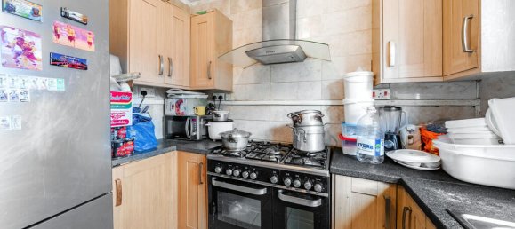 3 bedrooms Apartment in London, United Kingdom No. 7632 5