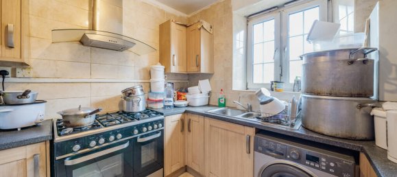 3 bedrooms Apartment in London, United Kingdom No. 7632 11