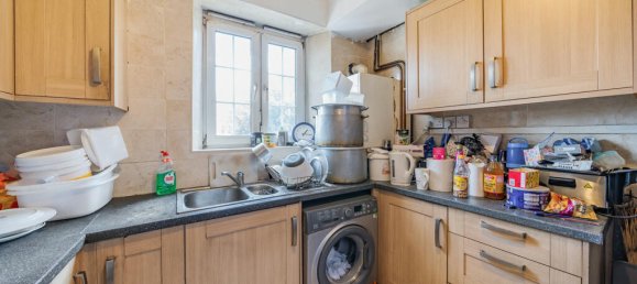 3 bedrooms Apartment in London, United Kingdom No. 7632 3