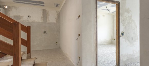 3 Schlafzimmer Wohnung in Ancona, Italy, Nr. 331929 2