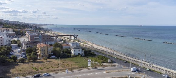 3 Schlafzimmer Wohnung in Ancona, Italy, Nr. 331929 28