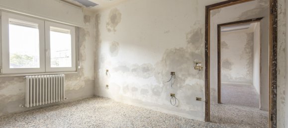 3 Schlafzimmer Wohnung in Ancona, Italy, Nr. 331929 11