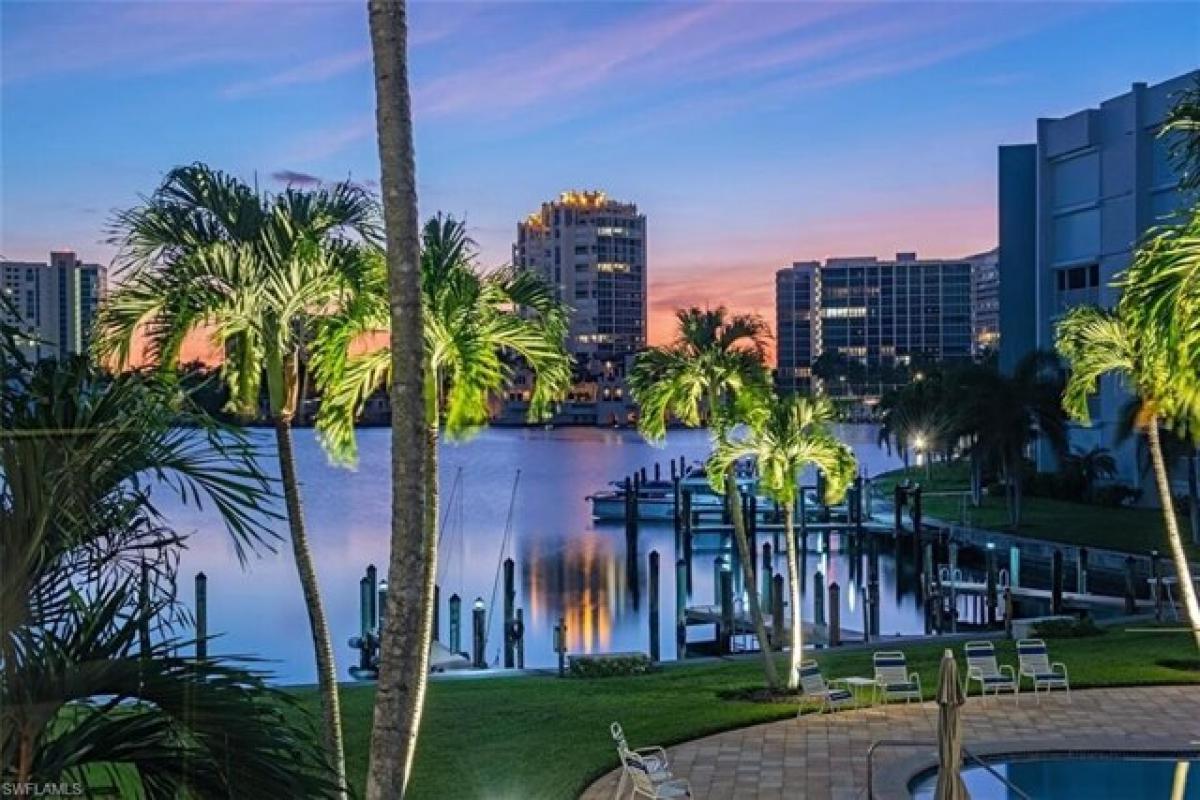 3 bedrooms House in Naples, USA No. 394690