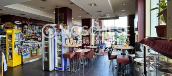 1 room Commercial property in Salerno, Italy No. 280603 2