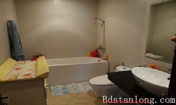 Villa de 4 dormitorios en Tay Ho, Vietnam No. 7127