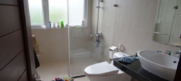 Villa de 4 dormitorios en Tay Ho, Vietnam No. 7127 5