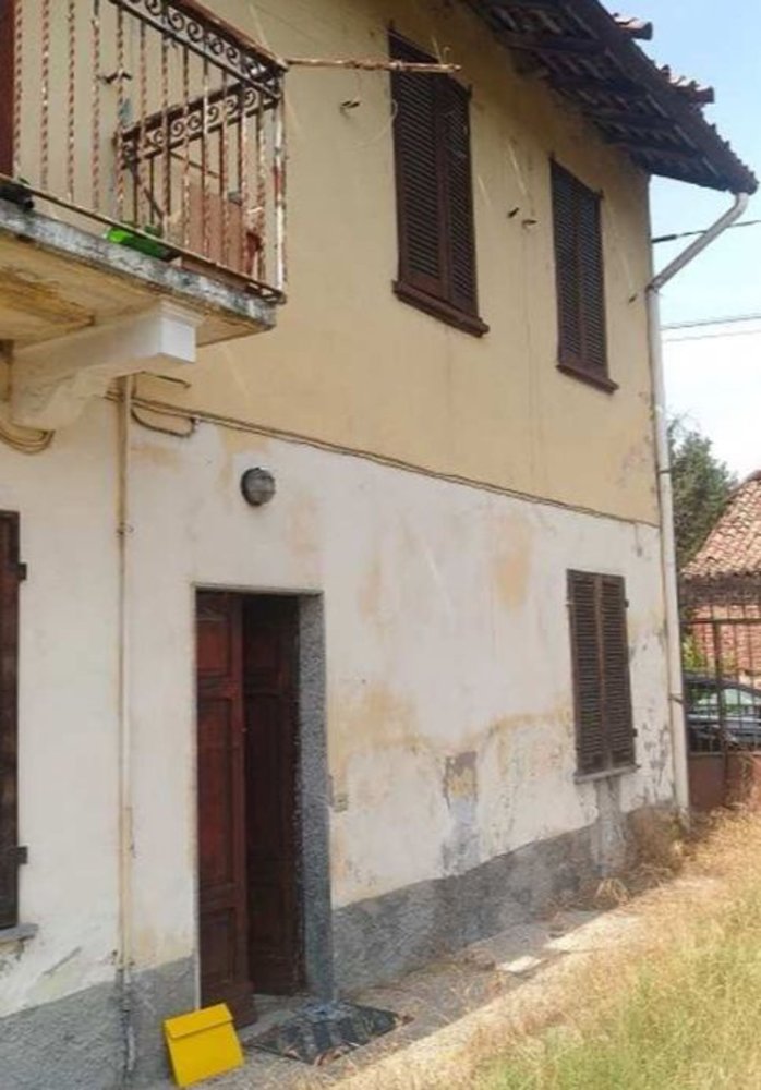 3 rooms Apartment in Mortara, Italy No. 185276