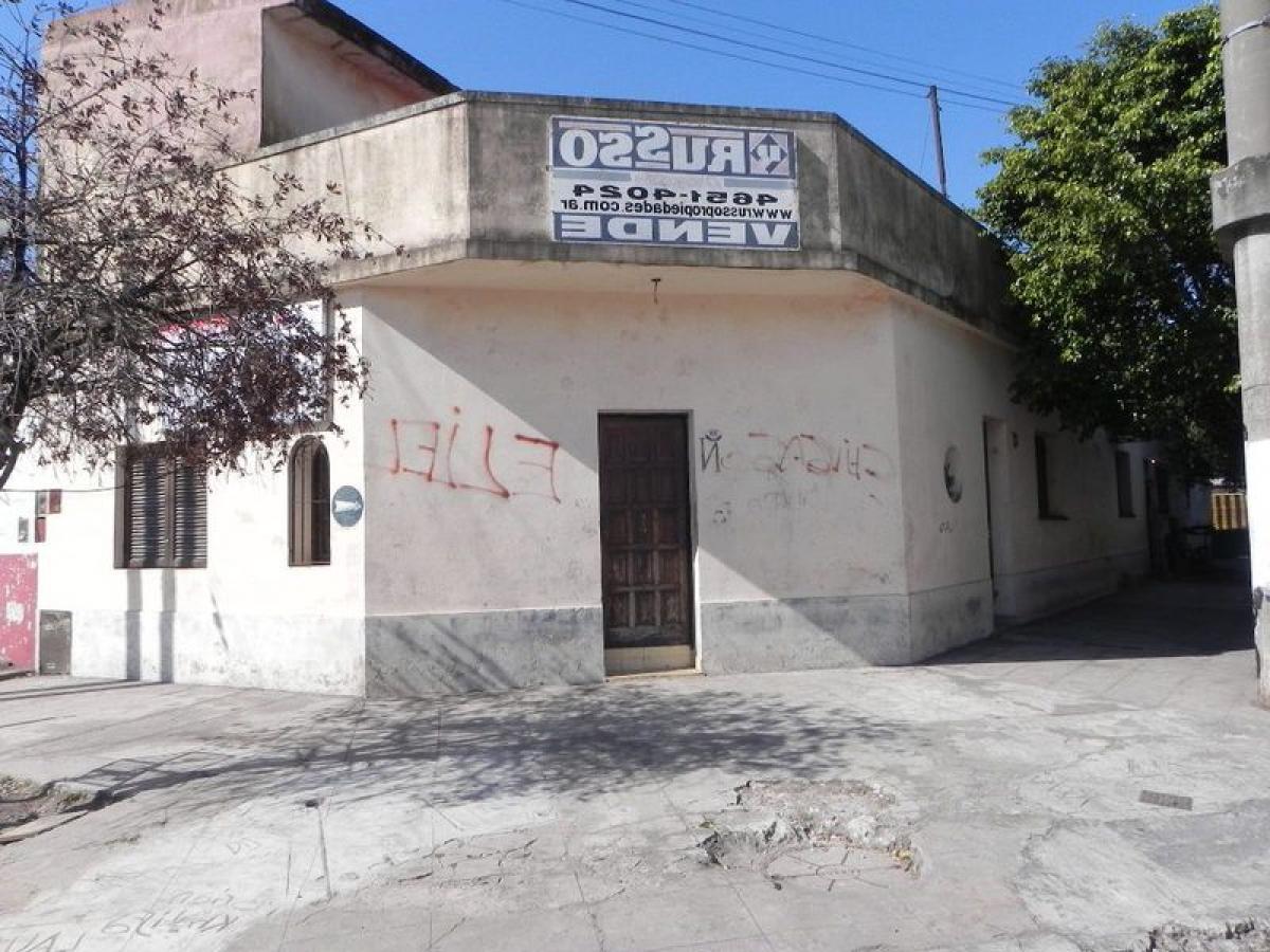 Casa de 4 dormitorios en Bermúdez, Argentina No. 17083